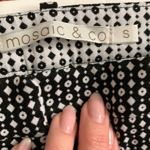 Mosaic & Co. Black and White Print Skinny Pants - Picture 5 of 12